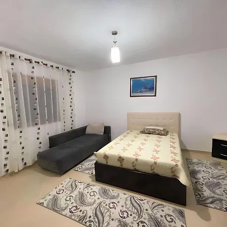 Guri Guest House Pogradec Exterior foto