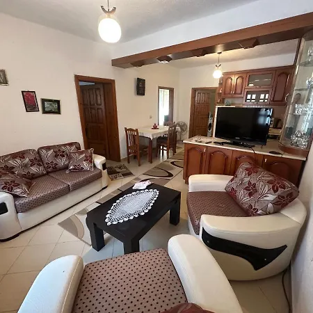 Guri Guest House Pogradec Exterior foto